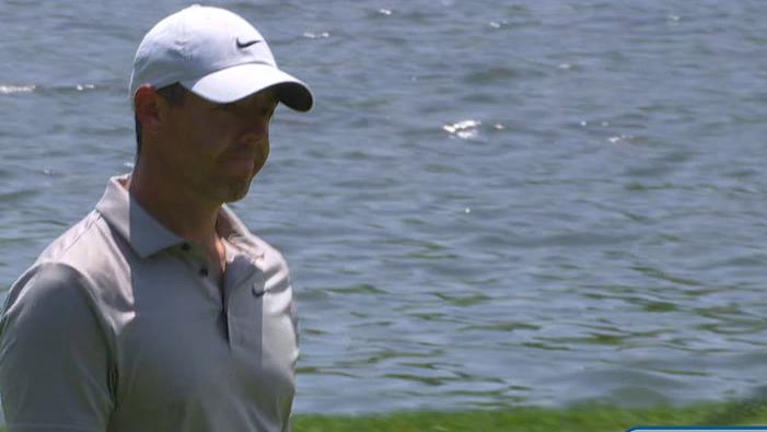 Rory goes over the water then drains long birdie putt on 17
