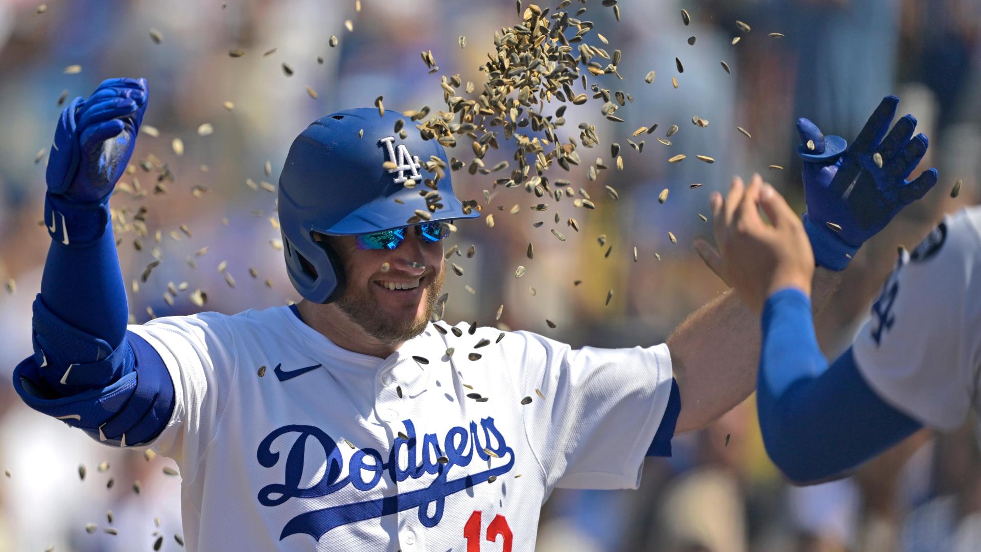 Max Muncy hits go-ahead grand slam as part of 2-HR, 7-RBI game