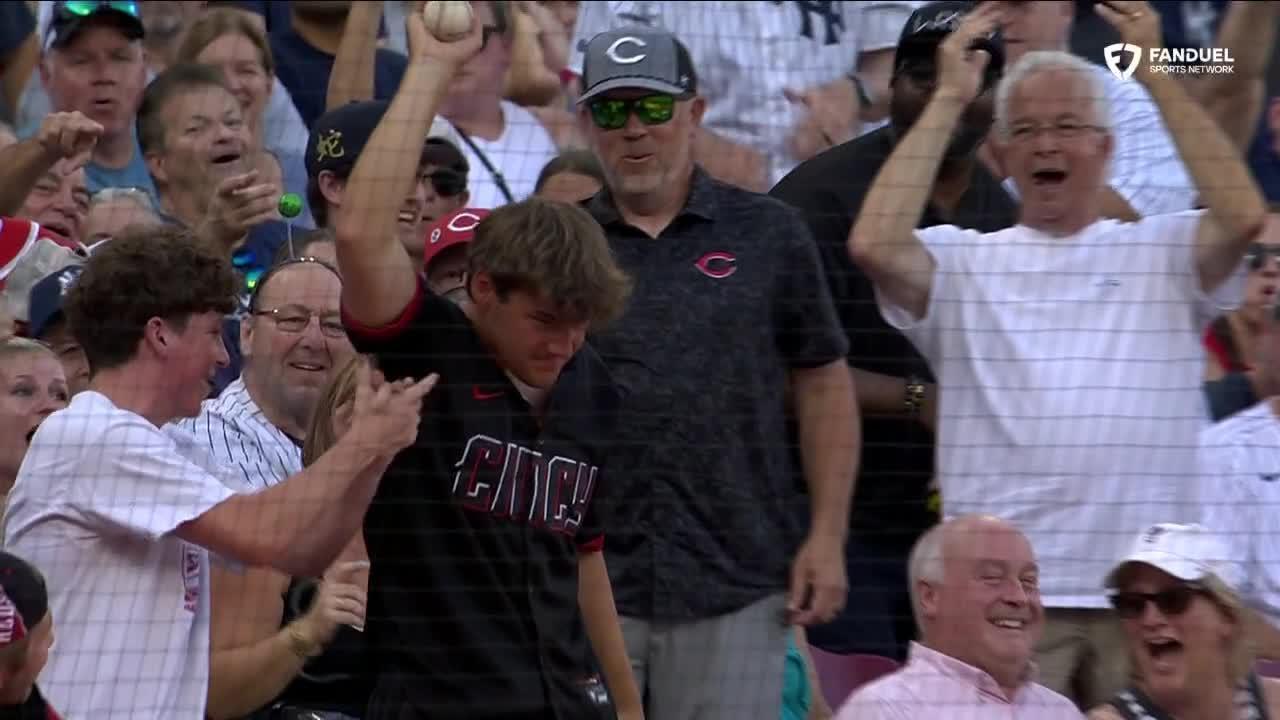 Cincinnati fan's incredible catch impresses Jazz Chisholm