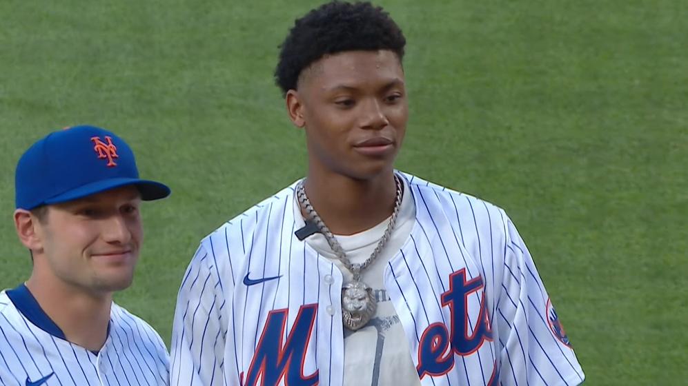 Ace Bailey throws out the first pitch at Mets game