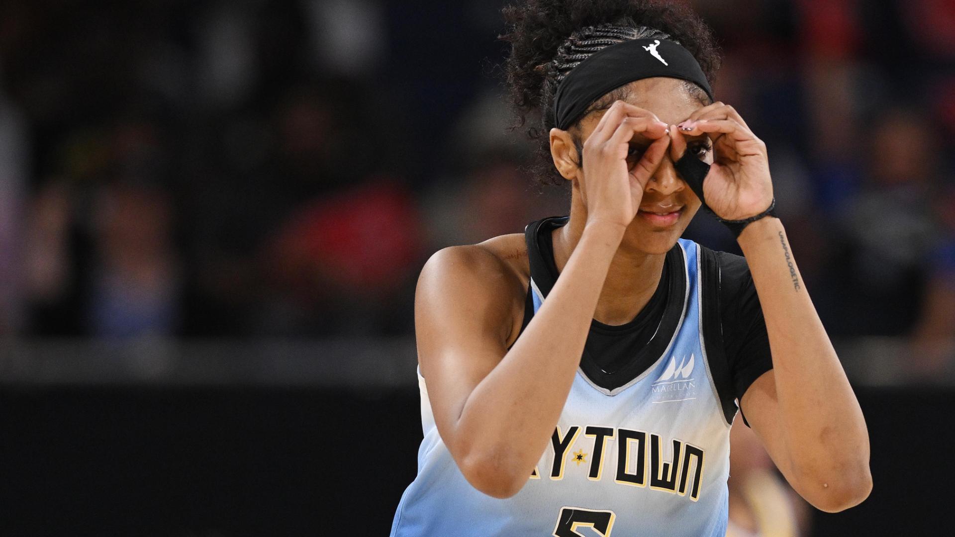 Angel Reese's double-double ends Chicago's winless run