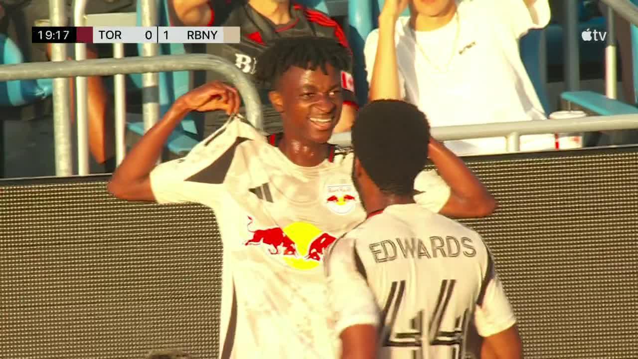 Mohammed Sofo makes it 1-0 Red Bulls