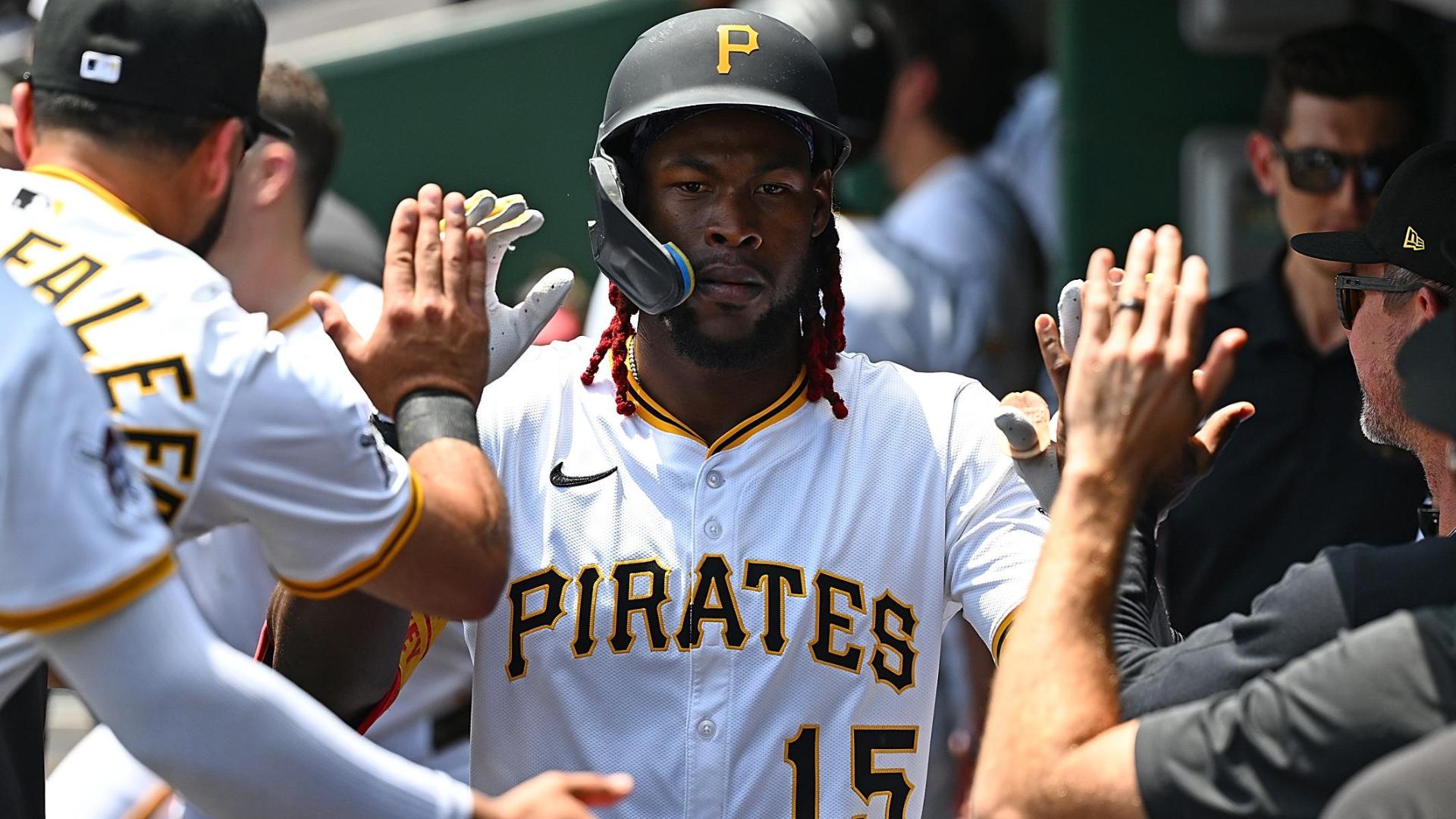 Oneil Cruz homers twice in Pirates' 12-1 win over Mets