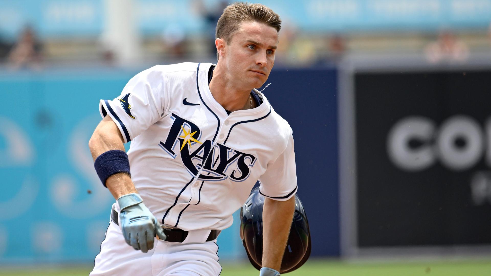 Jake Mangum blazes the bases for an electric inside-the-park homer
