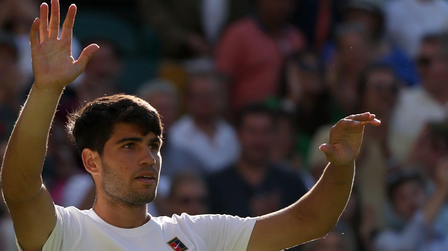 Alcaraz sails into Round 3 at Wimbledon