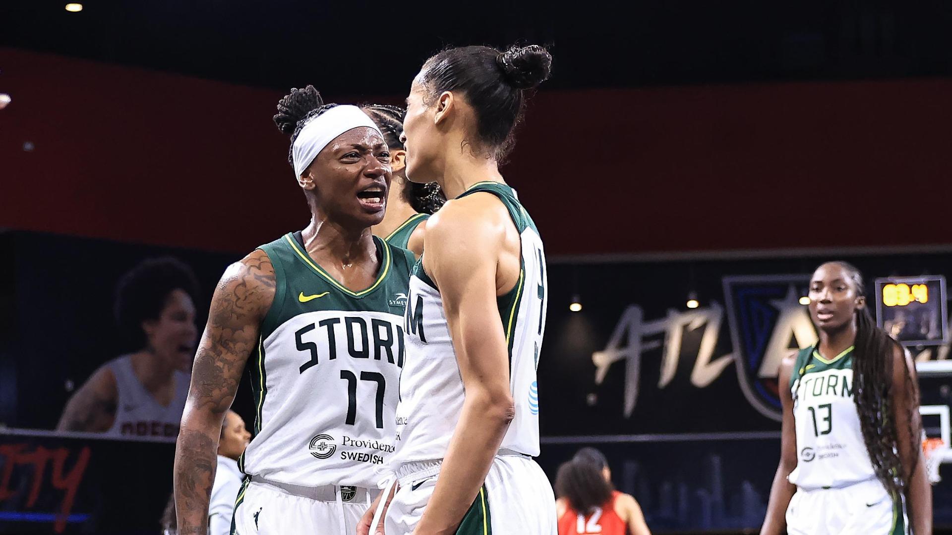 Skylar Diggins-Smith wins it for Storm with late bucket