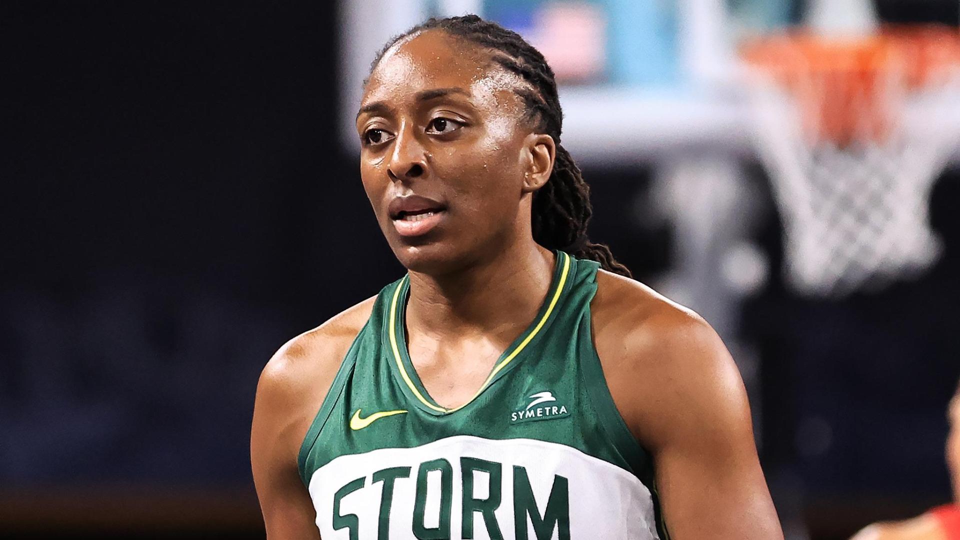 Nneka Ogwumike moves to No. 7 on WNBA's all-time scoring list