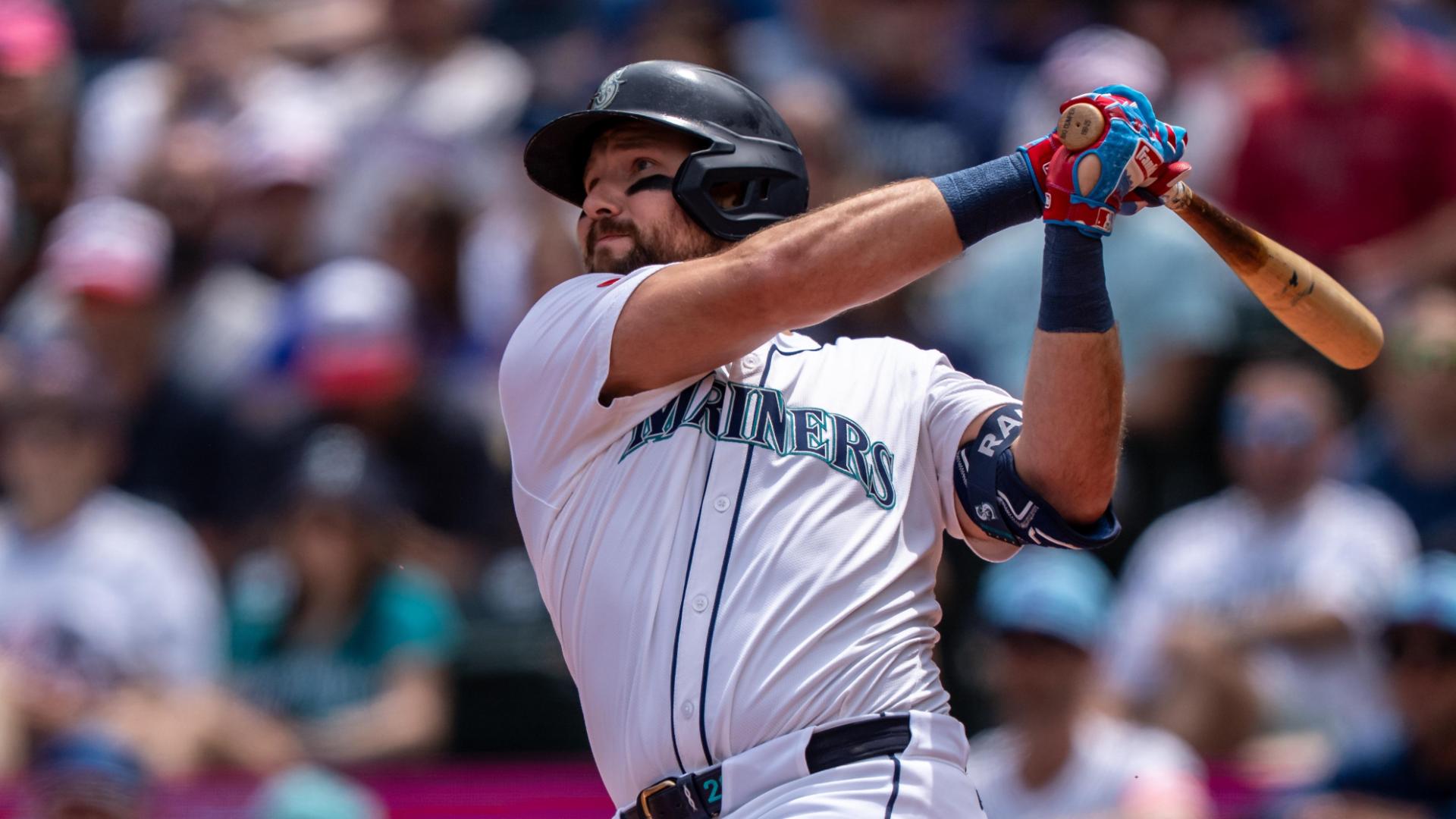 Cal Raleigh crushes the hardest HR of his career