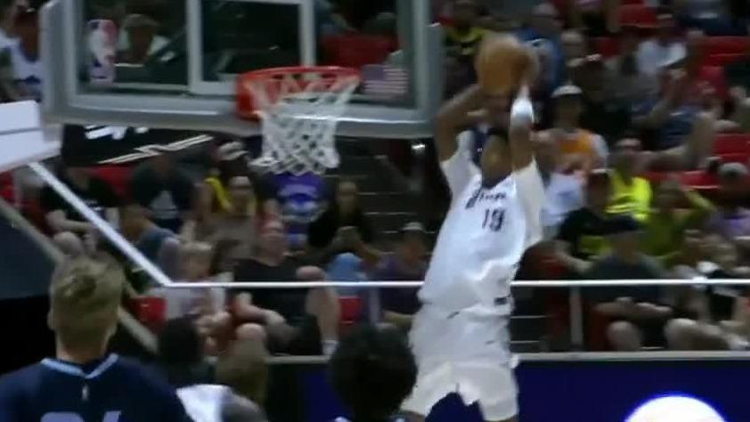 Ace Bailey slams down an alley-oop for Jazz