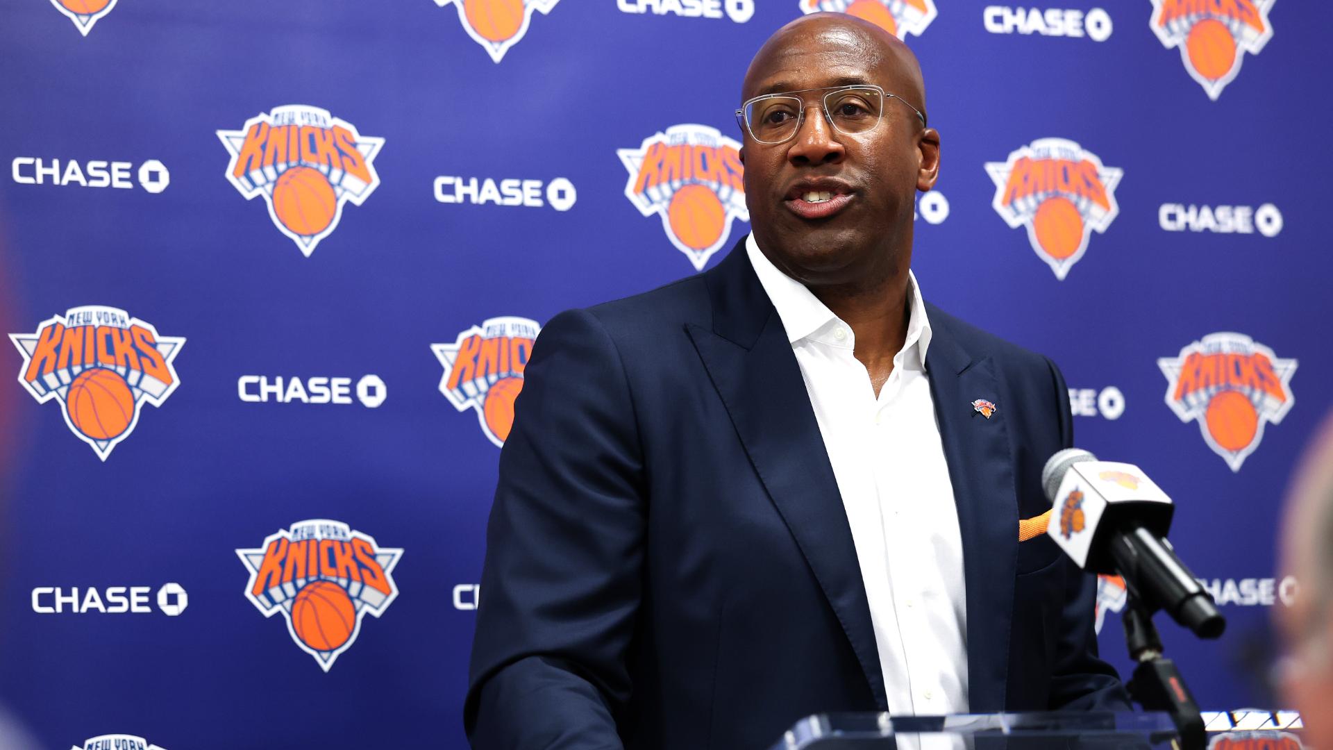 Mike Brown emphasizes trust in first Knicks news conference