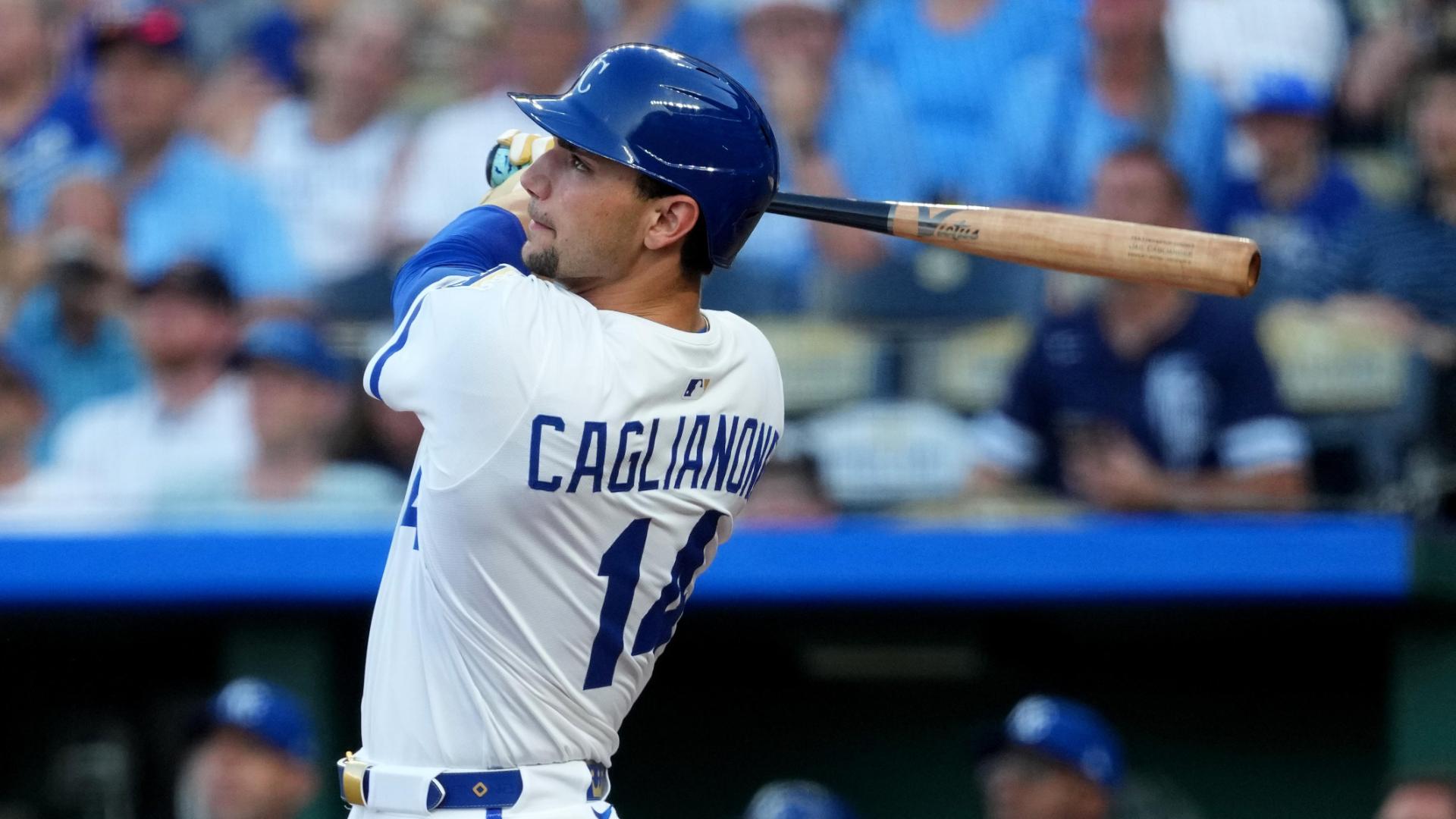 Jac Caglianone crushes a 466-foot HR to center