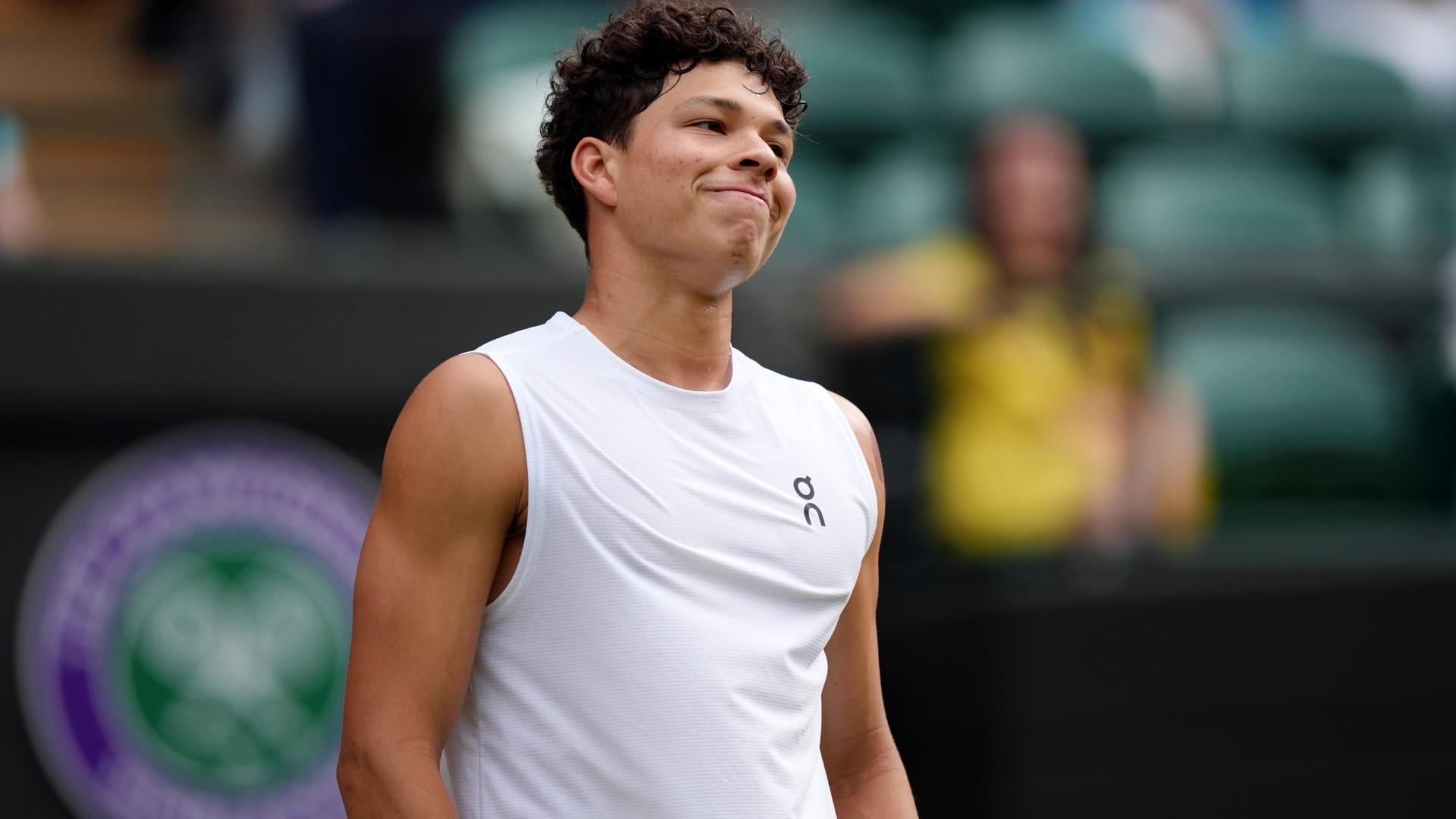 Sinner meets Shelton's tweener to win fine point