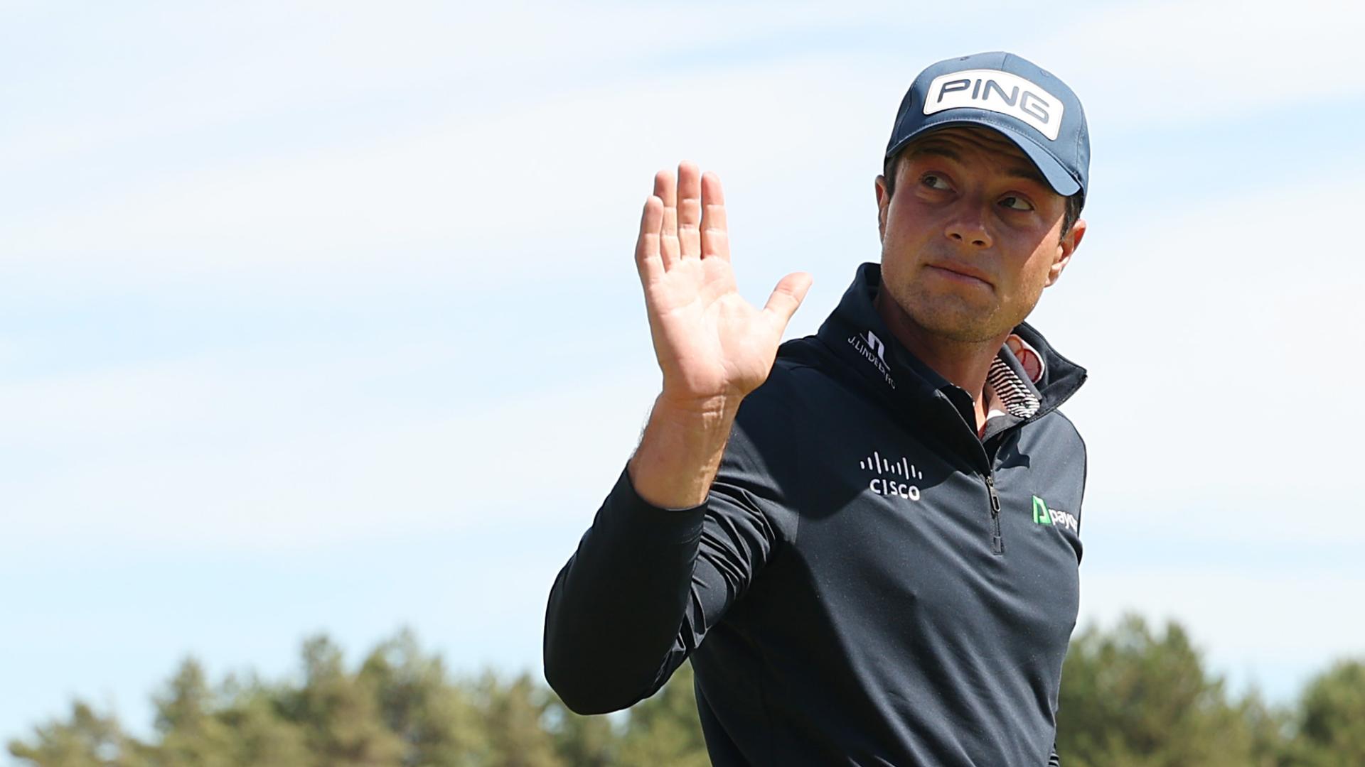 Viktor Hovland sinks 50-foot birdie at Hole 2