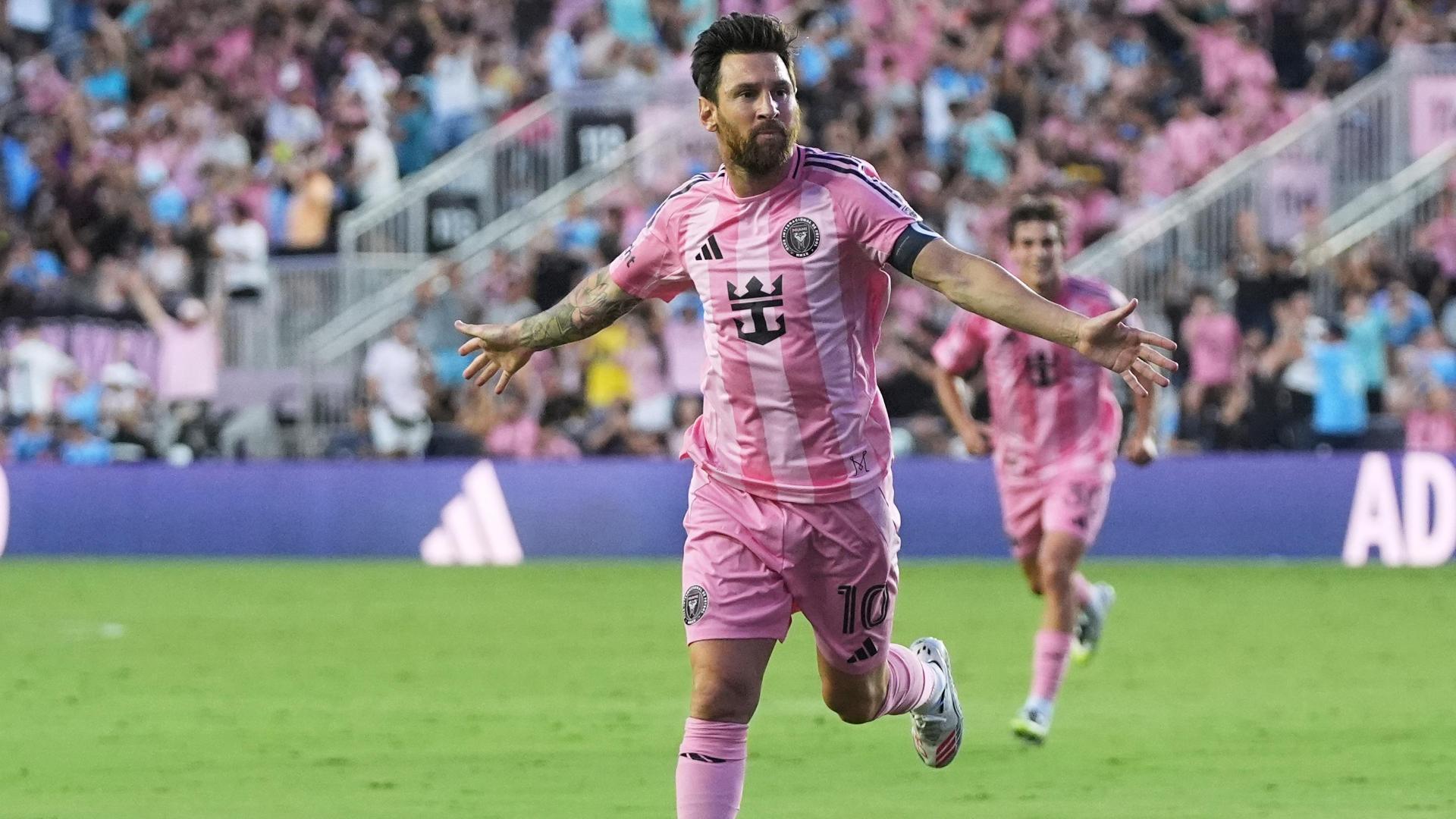Messi curls in a pretty goal off a free kick for Inter Miami