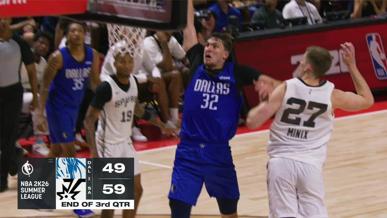 Cooper Flagg punches home for thunderous dunk