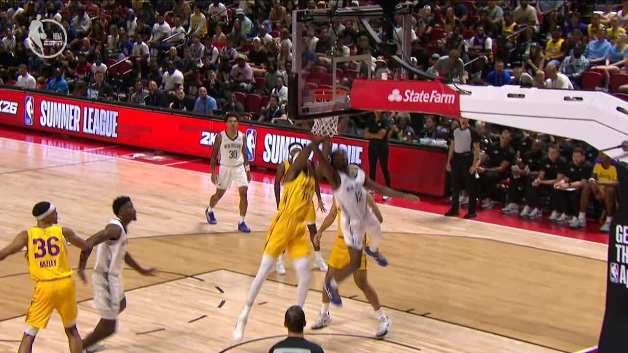 Antonio Reeves sinks a smooth layup