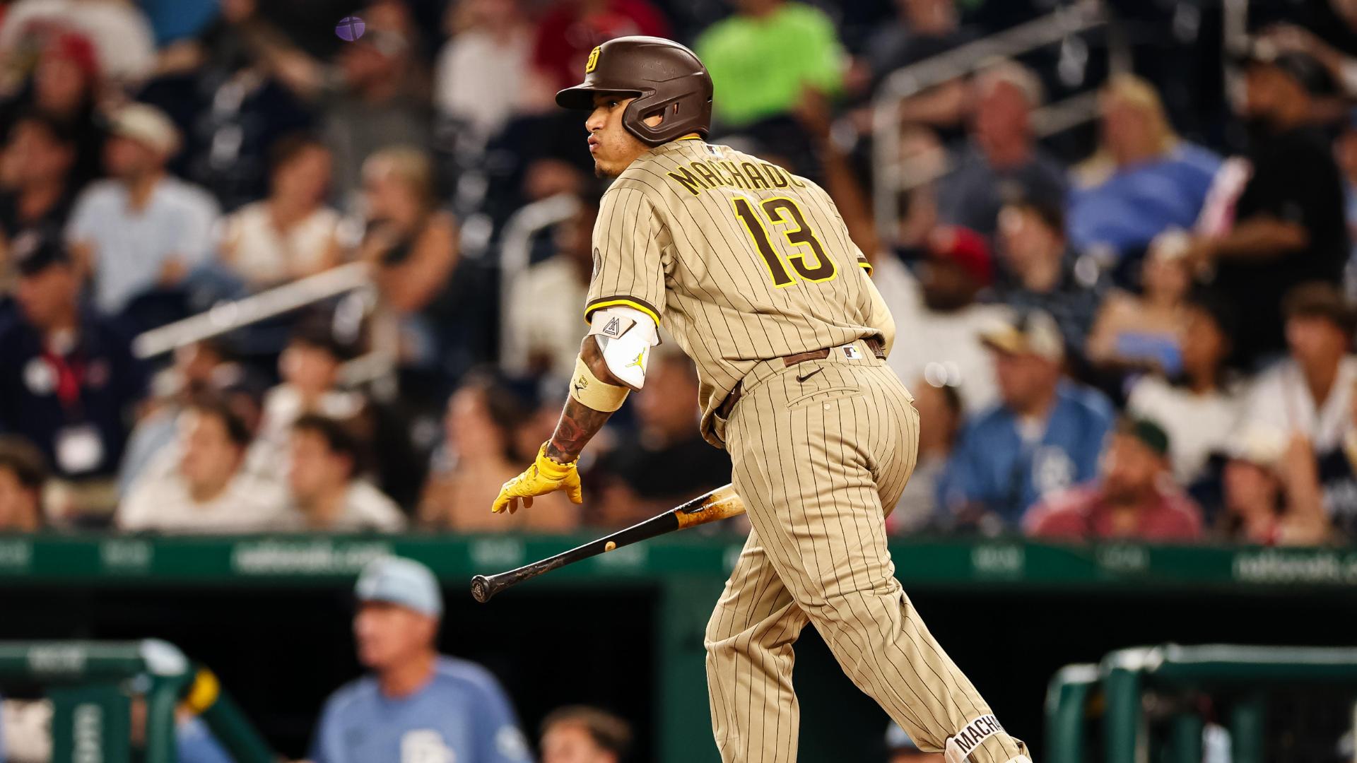 Manny Machado hammers a grand slam
