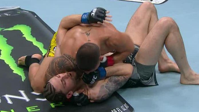 Brunno Ferreira victorious in 1st round via armbar
