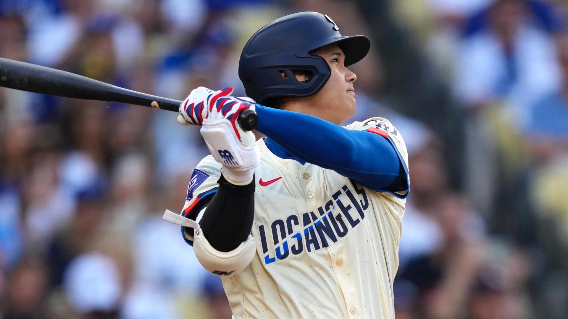Shohei Ohtani's 33rd homer of season goes 448 feet