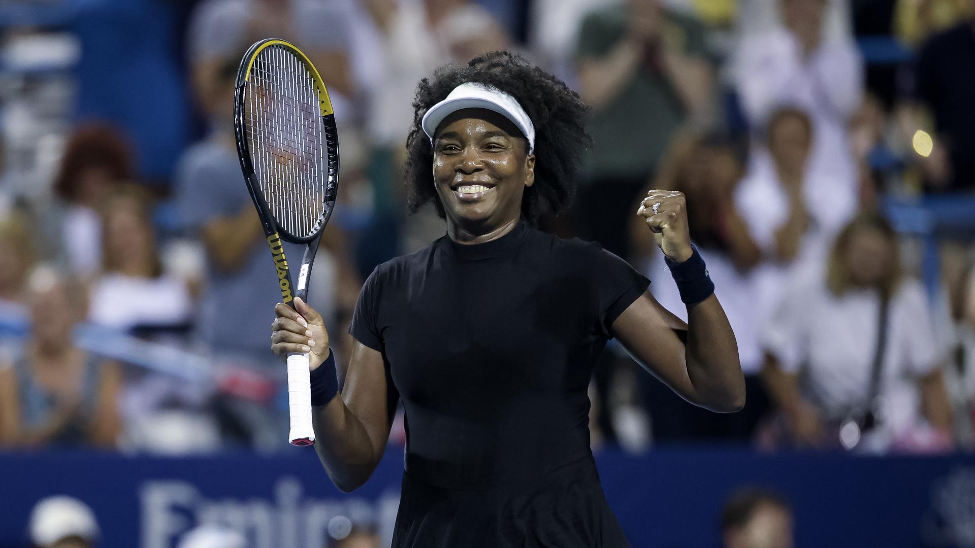 Venus Williams wins first singles match in 2 years