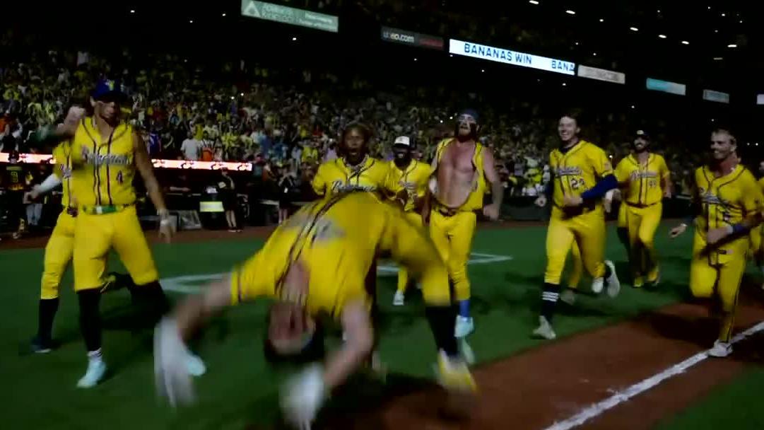 Coach RAC redeems himself with walk-off homer for Bananas
