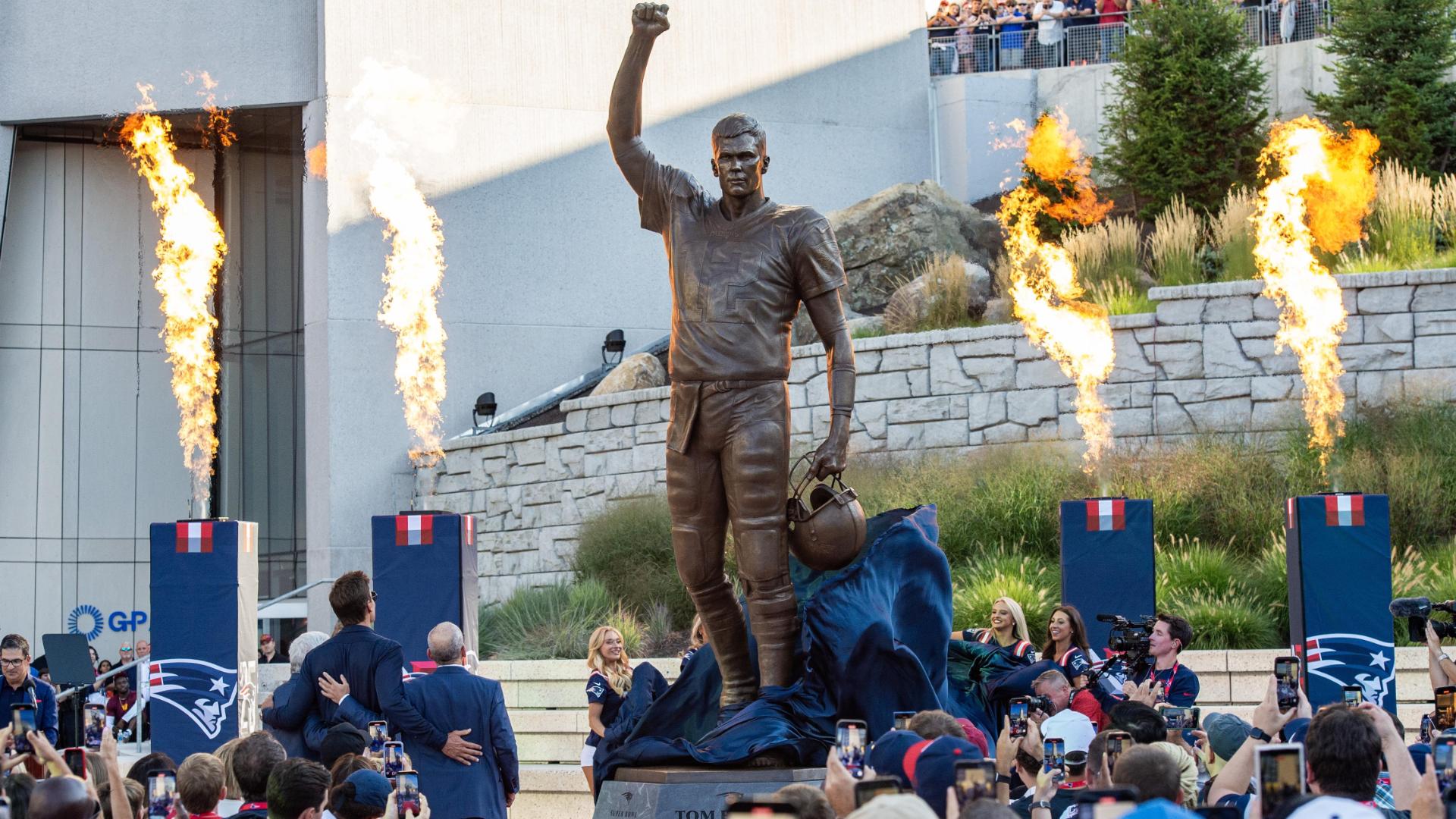 Tom Brady cracks a joke at Jets' expense as his Patriots statue is unveiled