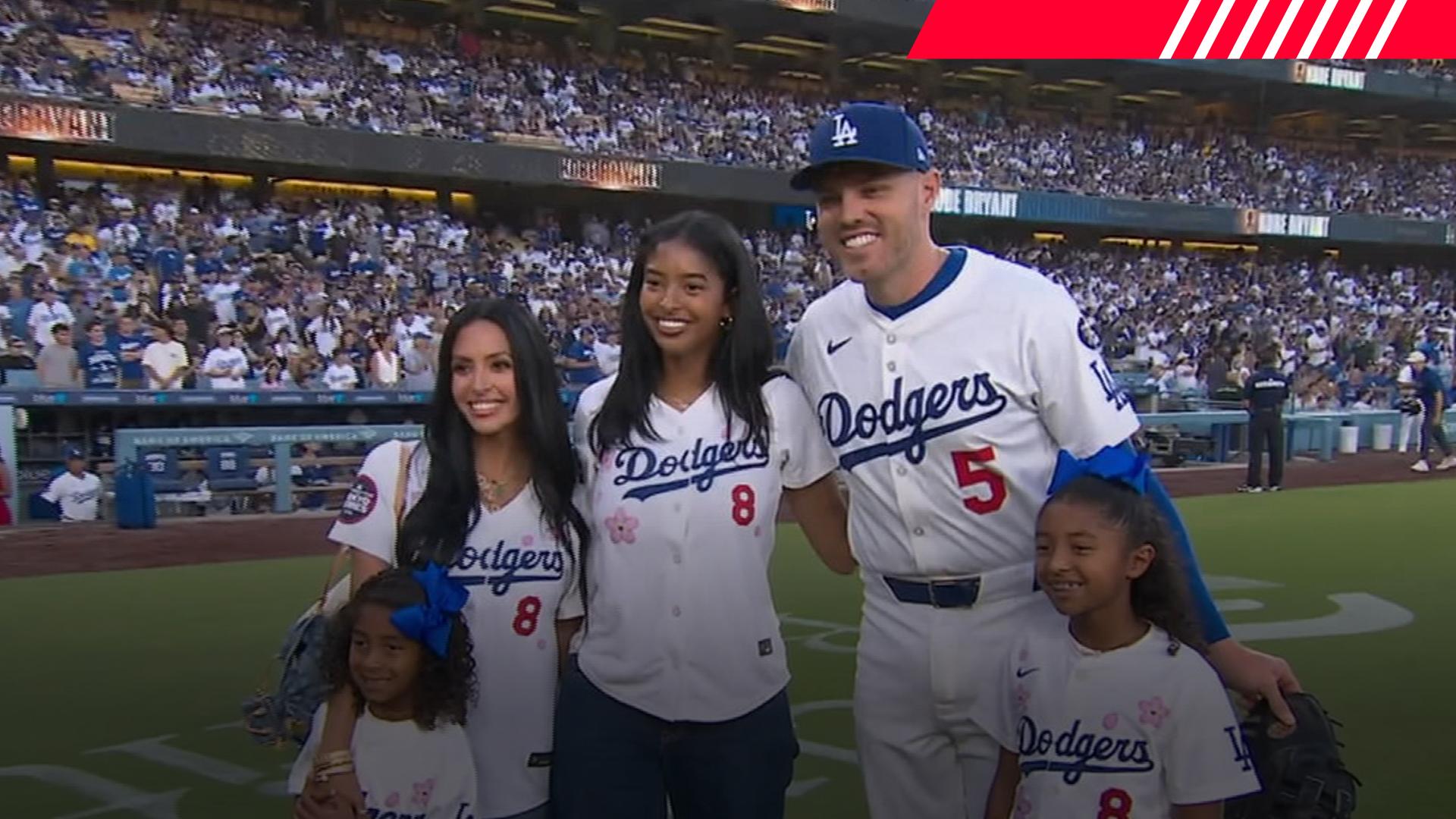 Bianka Bryant throws out first pitch between Blue Jays-Dodgers