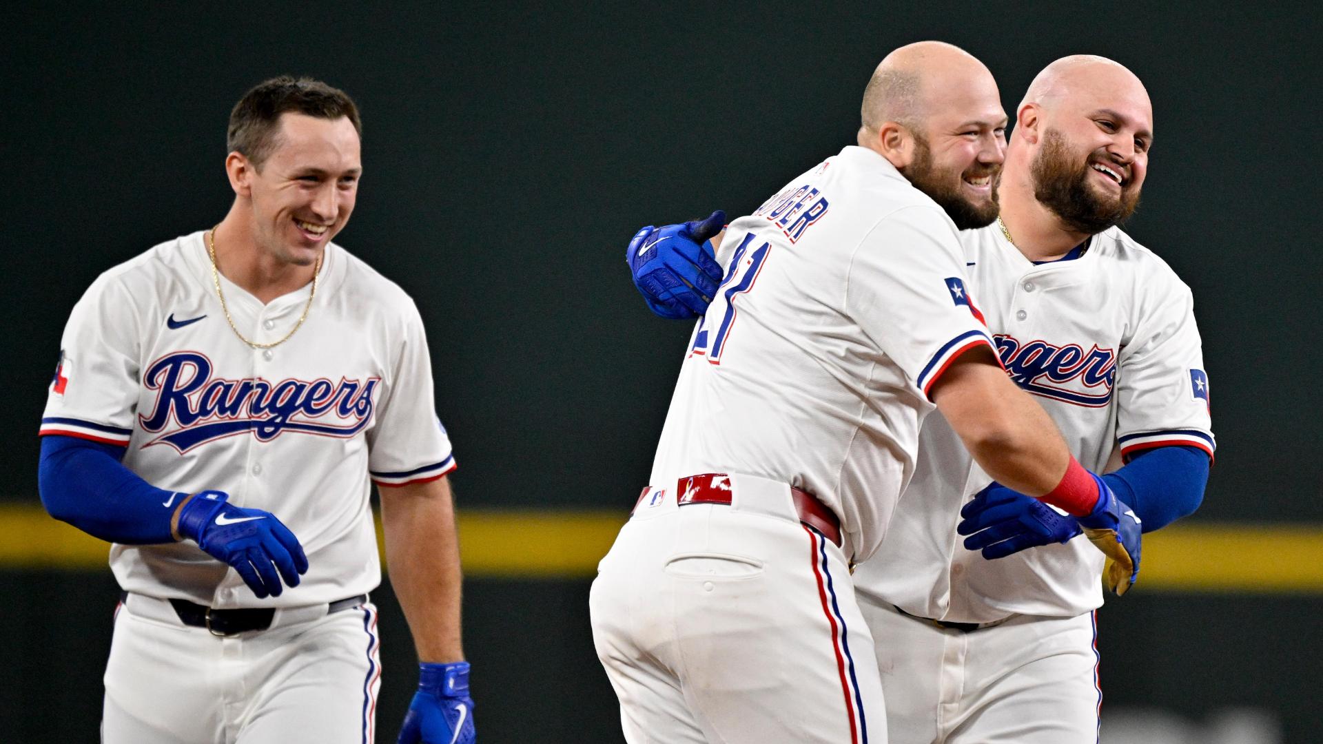 Jake Burger walks it off for Rangers in 10th inning