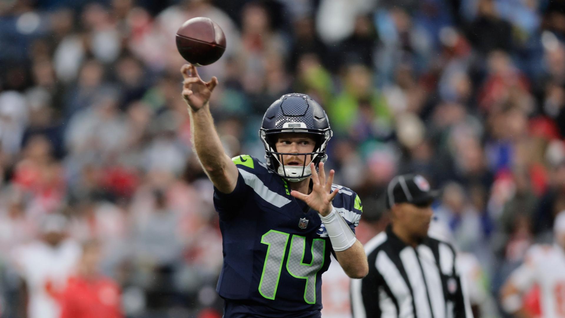 Sam Darnold leads a TD drive on his first possession of preseason