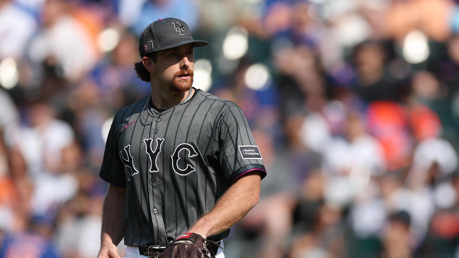 Nolan McLean gets out of bases-loaded jam with sweet behind-the-back play