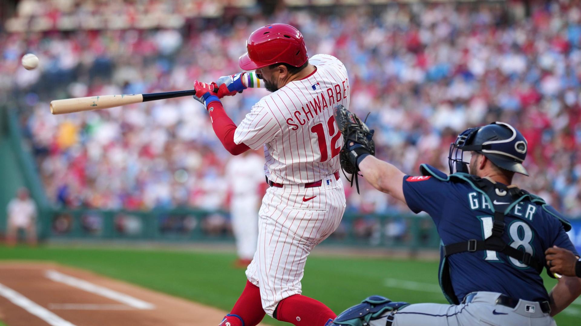 Kyle Schwarber cranks 44th HR of season for Phillies