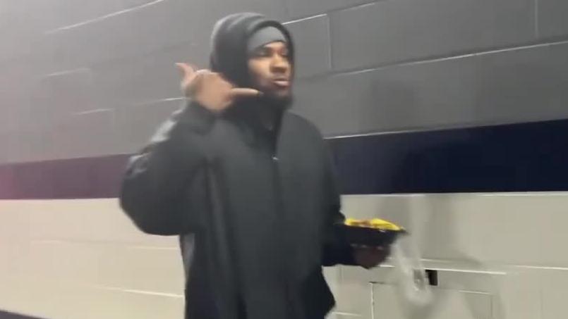 Micah Parsons reacts to Falcons fan's pitch