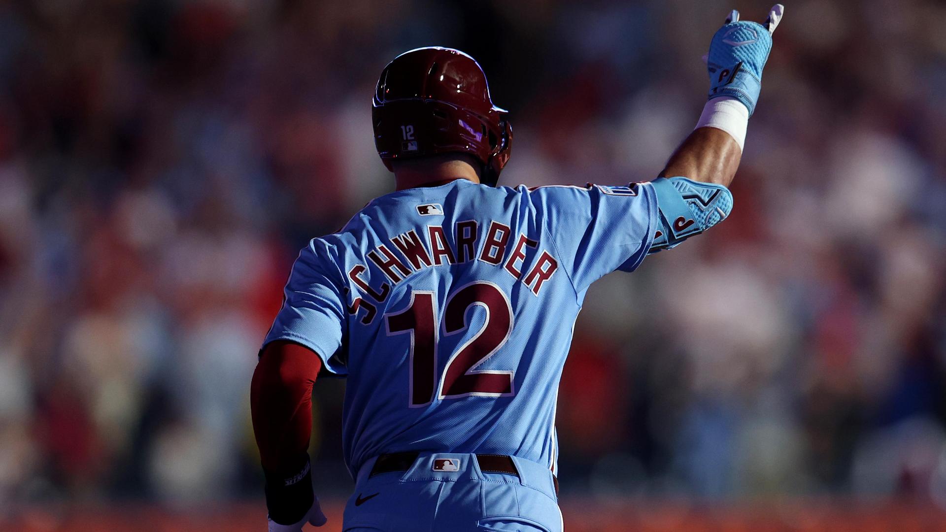 Kyle Schwarber crushes 4 HRs vs. Braves