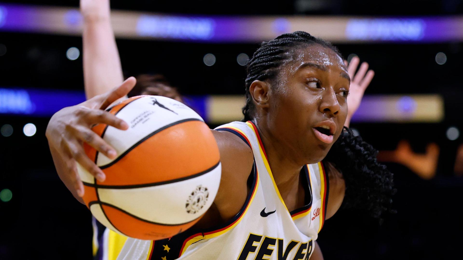 Aliyah Boston drops 22-point double-double in Fever's win