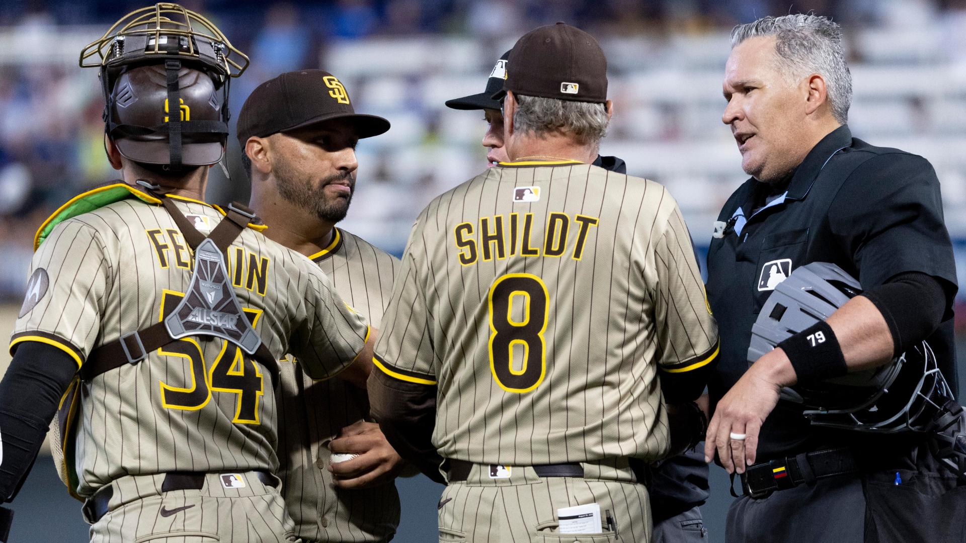 Nestor Cortes ejected while being taken out of game