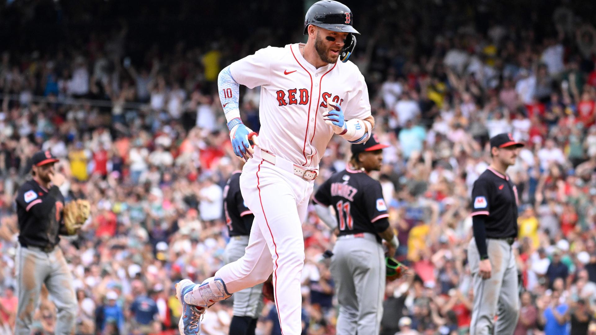 Trevor Story hits one of the strangest HRs you'll see for Red Sox