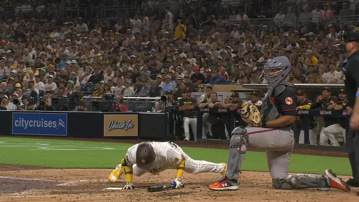 Luis Arraez hits the ground, does some pushups