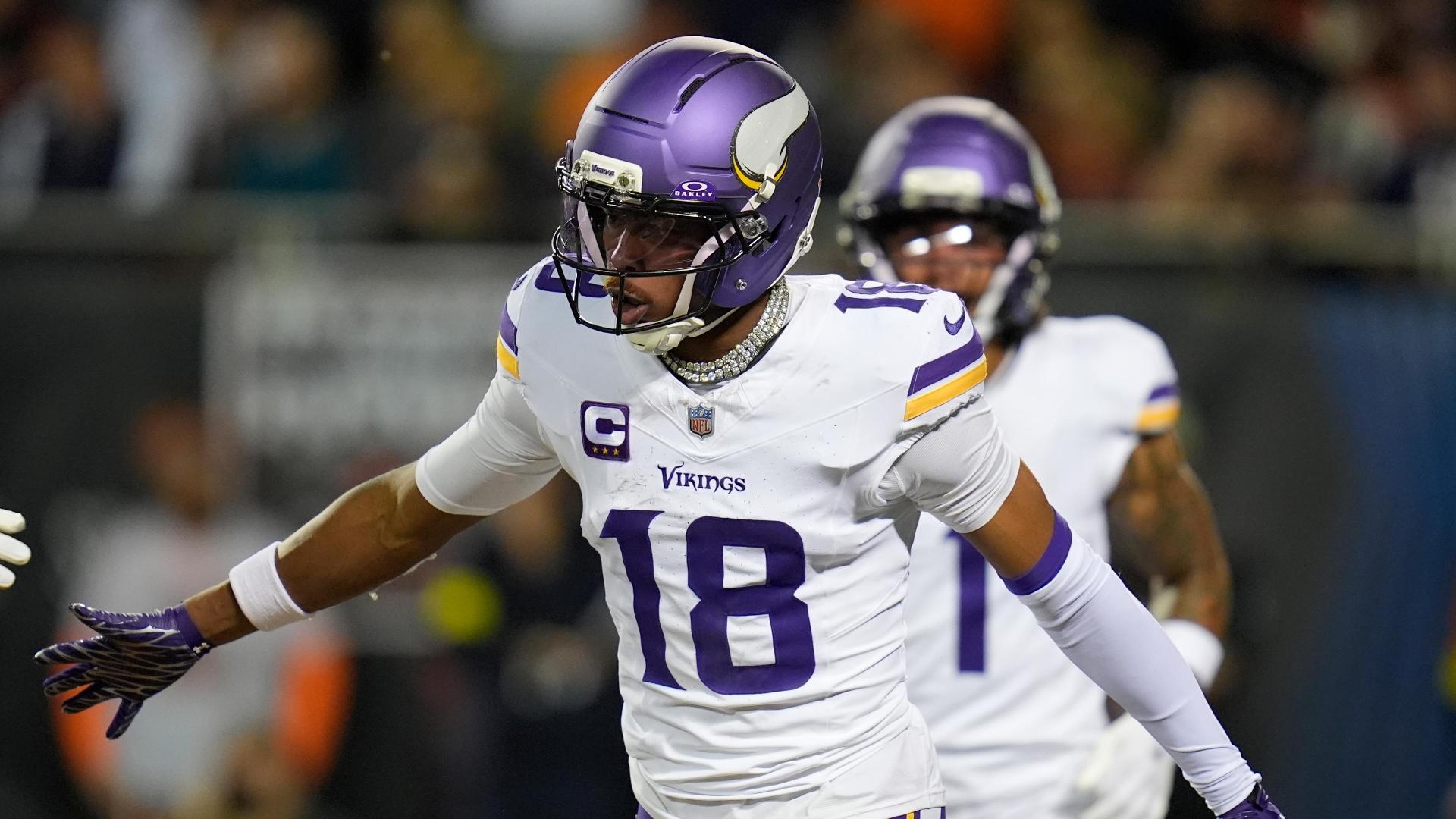 J.J. McCarthy links up with Justin Jefferson for his 1st NFL TD pass