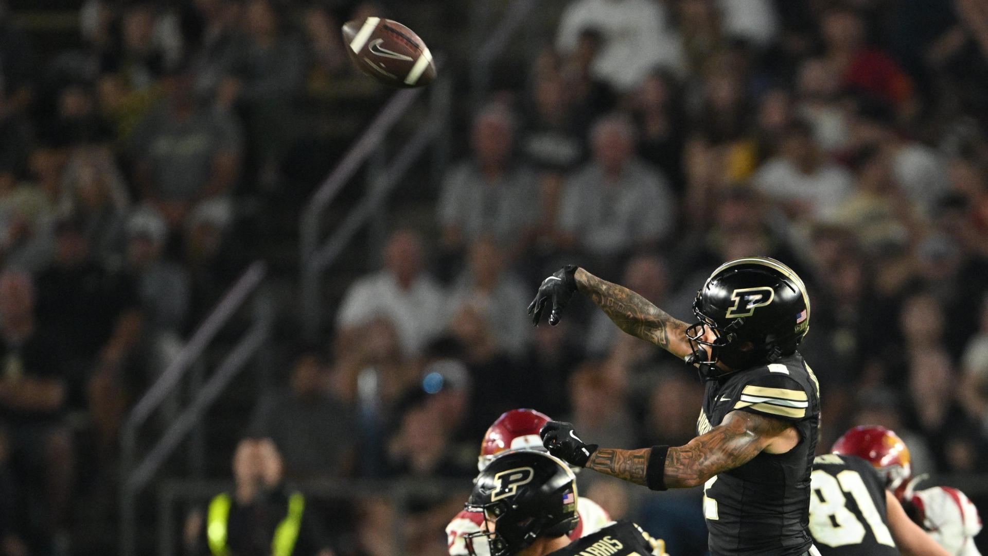 Purdue improvises with TD on botched trick play