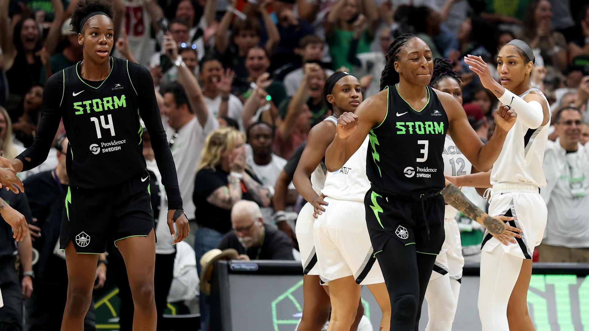 Storm snap Aces' 17-game winning streak to keep season alive