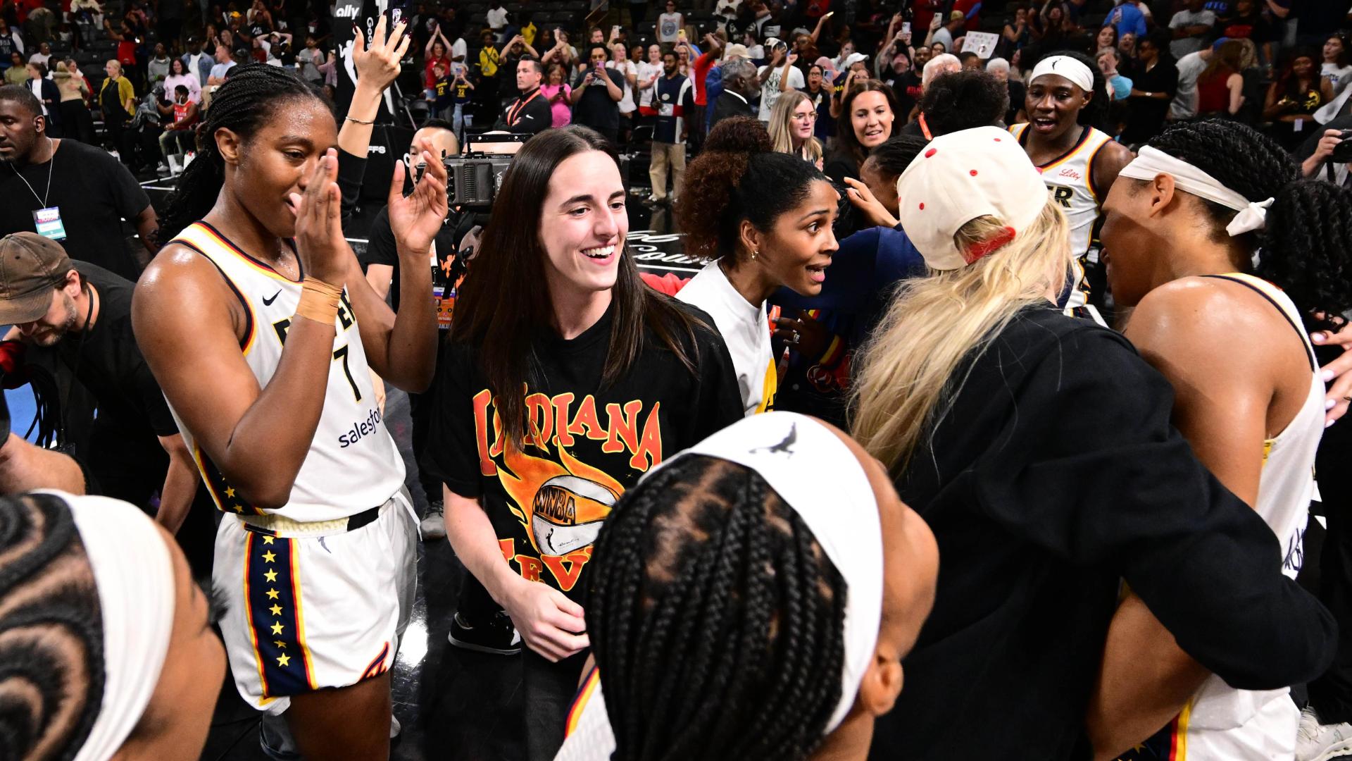 Fever get late stop to win first playoff series since 2015