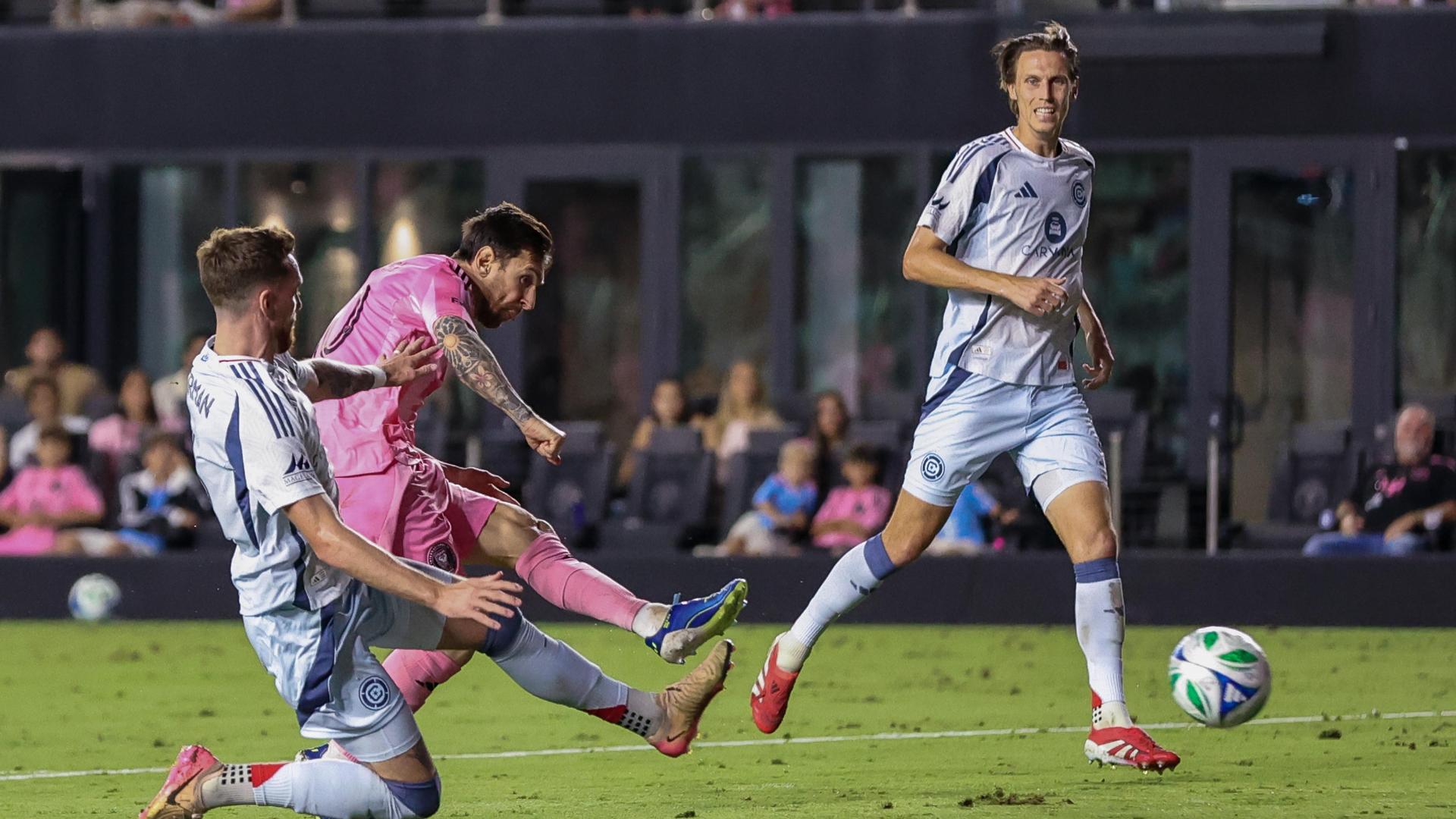 Lionel Messi hits the woodwork vs. Chicago Fire FC