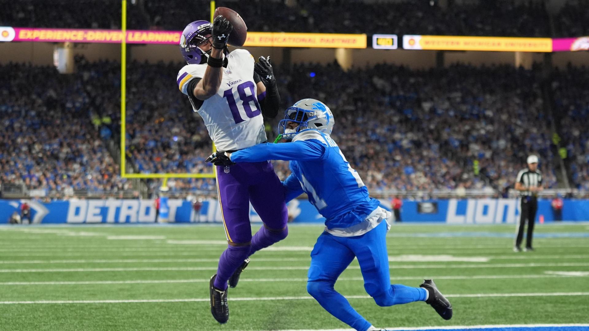 Justin Jefferson makes an incredible one-handed TD grab