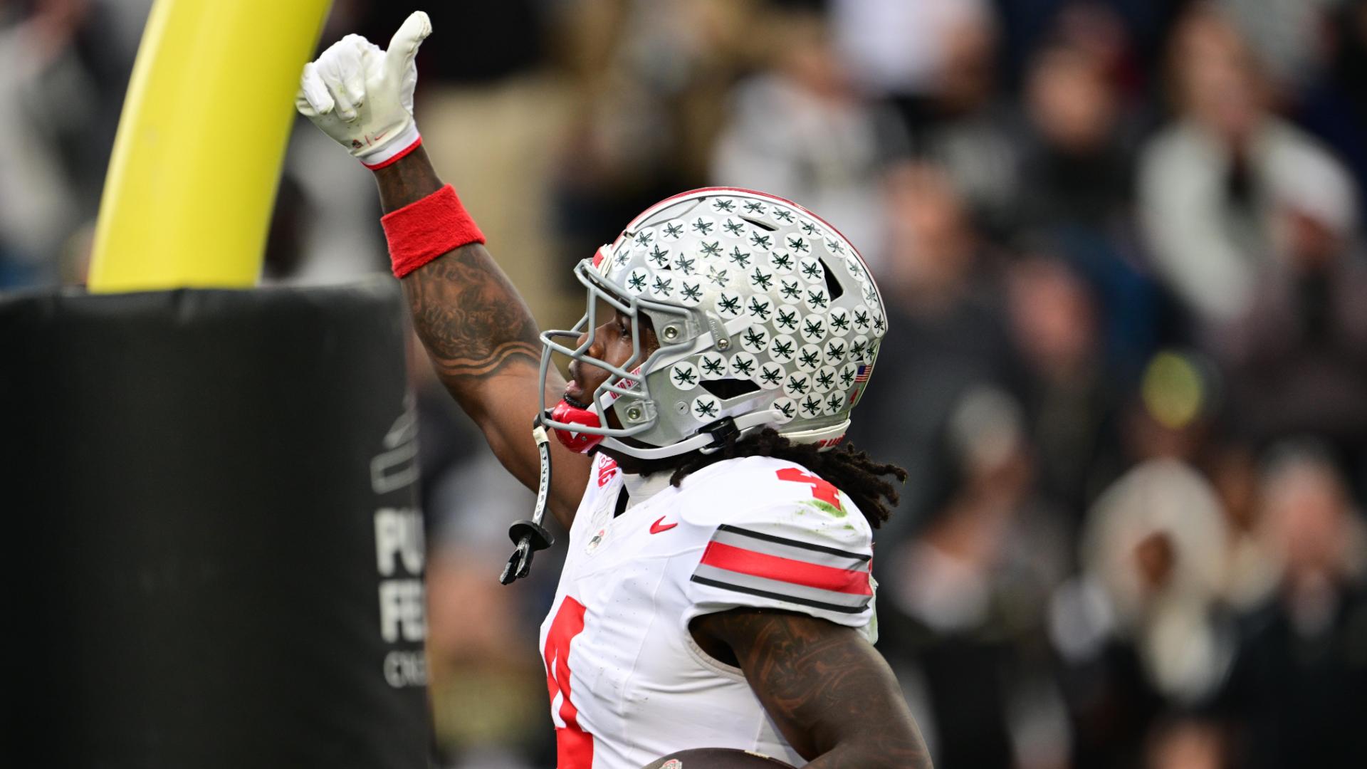 Julian Sayin drops in a dart to Jeremiah Smith for a TD