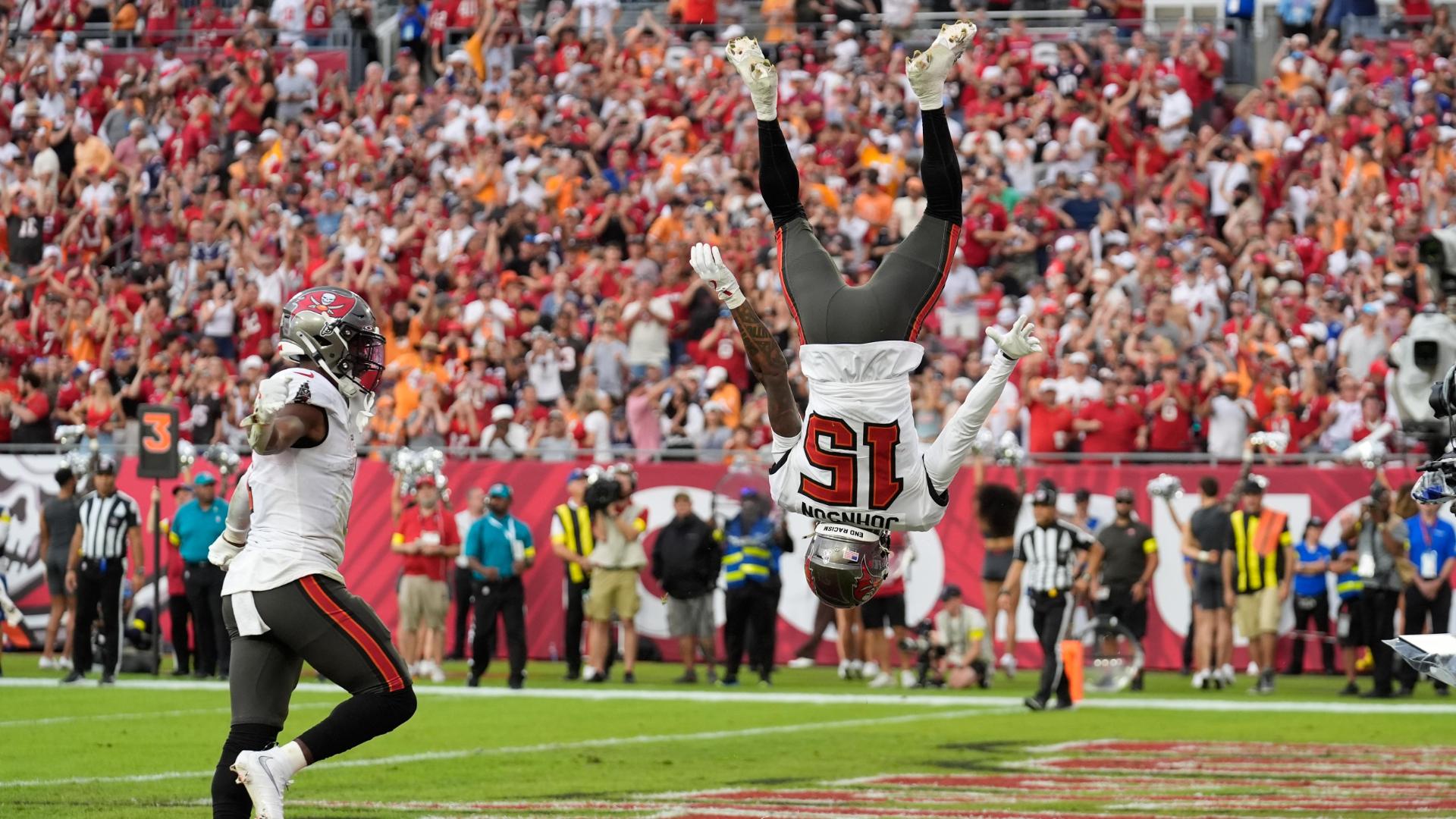 Tez Johnson celebrates his TD with a backflip