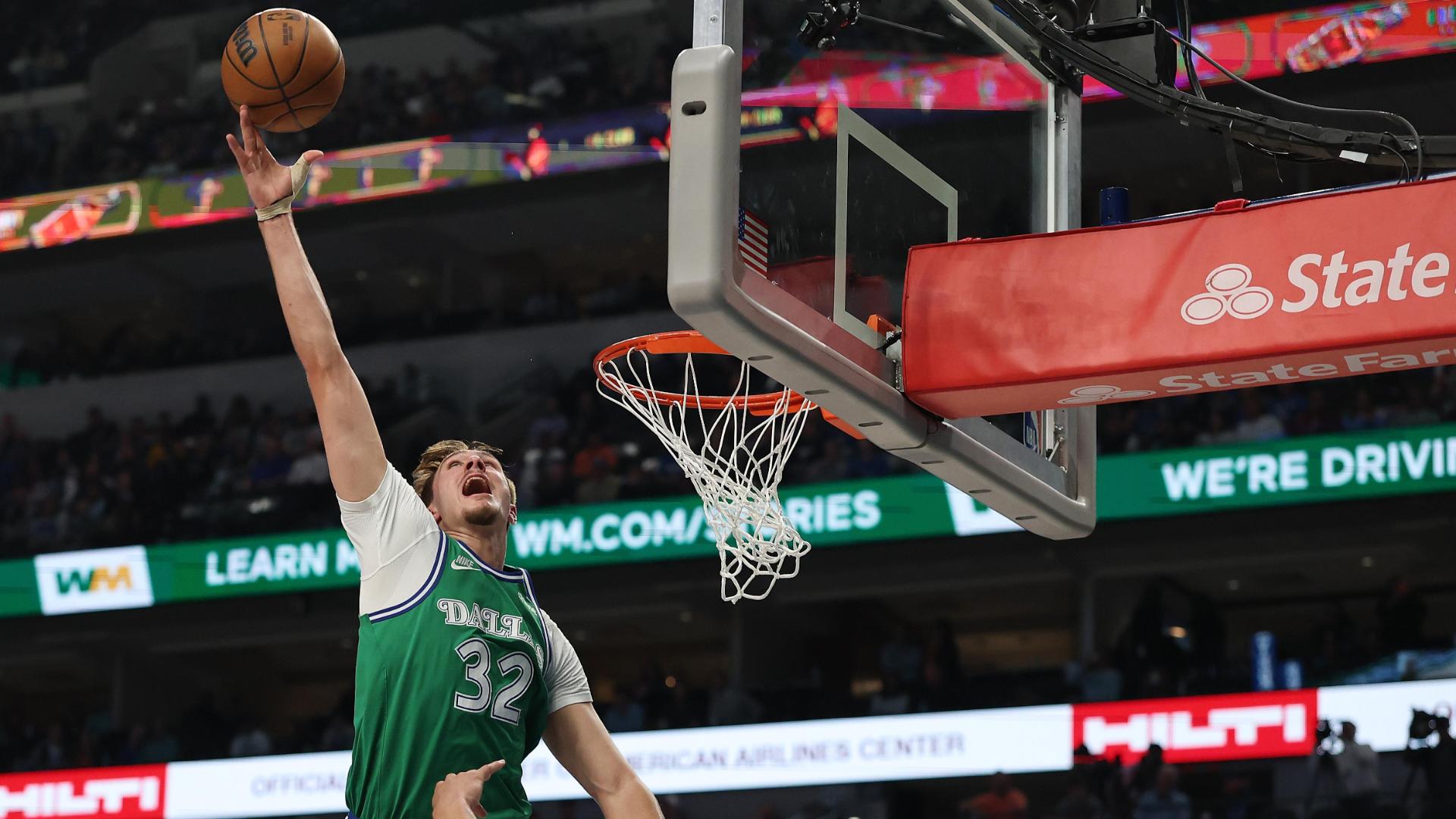 Cooper Flagg gets all the way up to deny Devin Booker