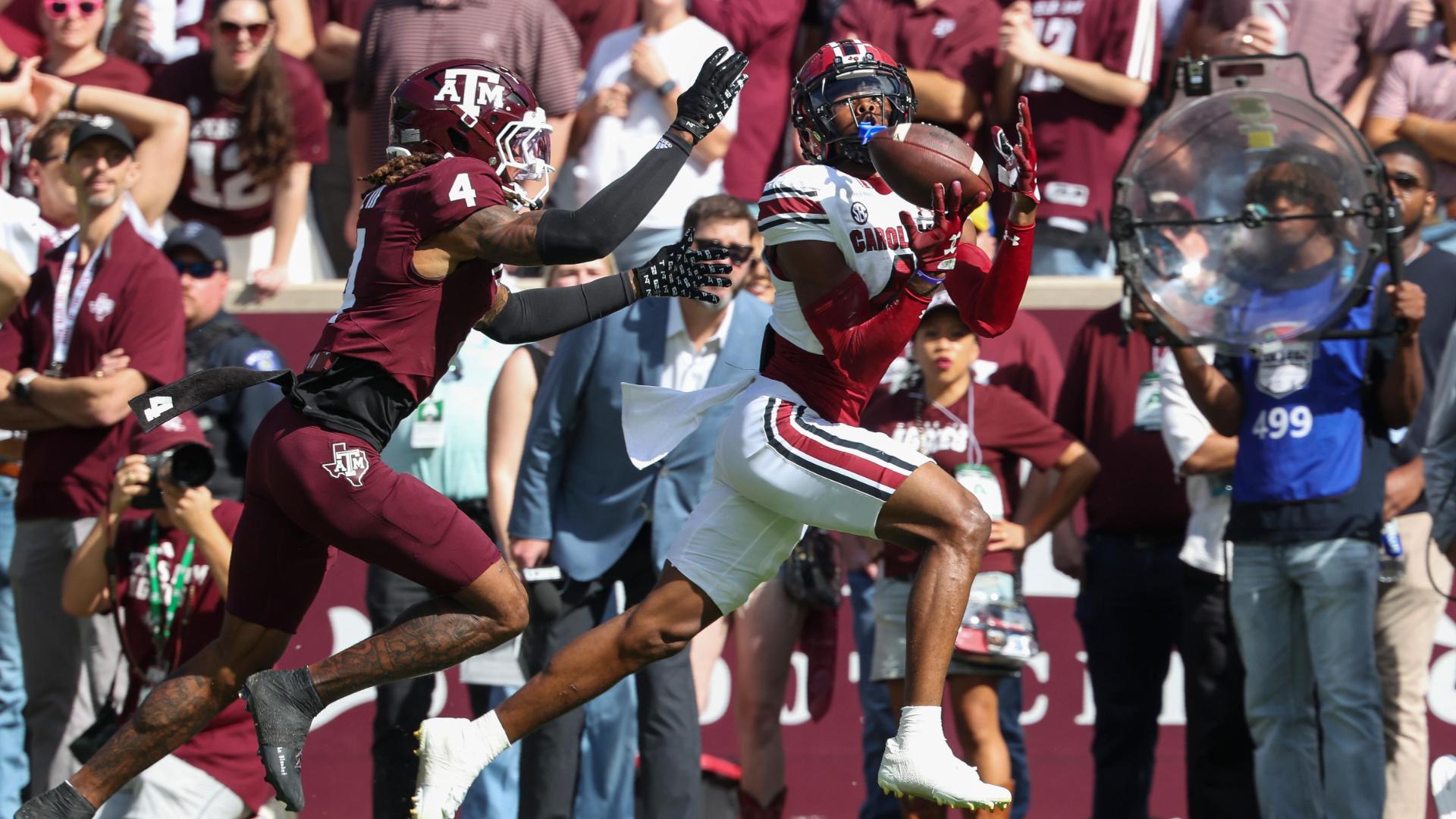 LaNorris Sellers drops in a perfect pass for a South Carolina 50-yard TD