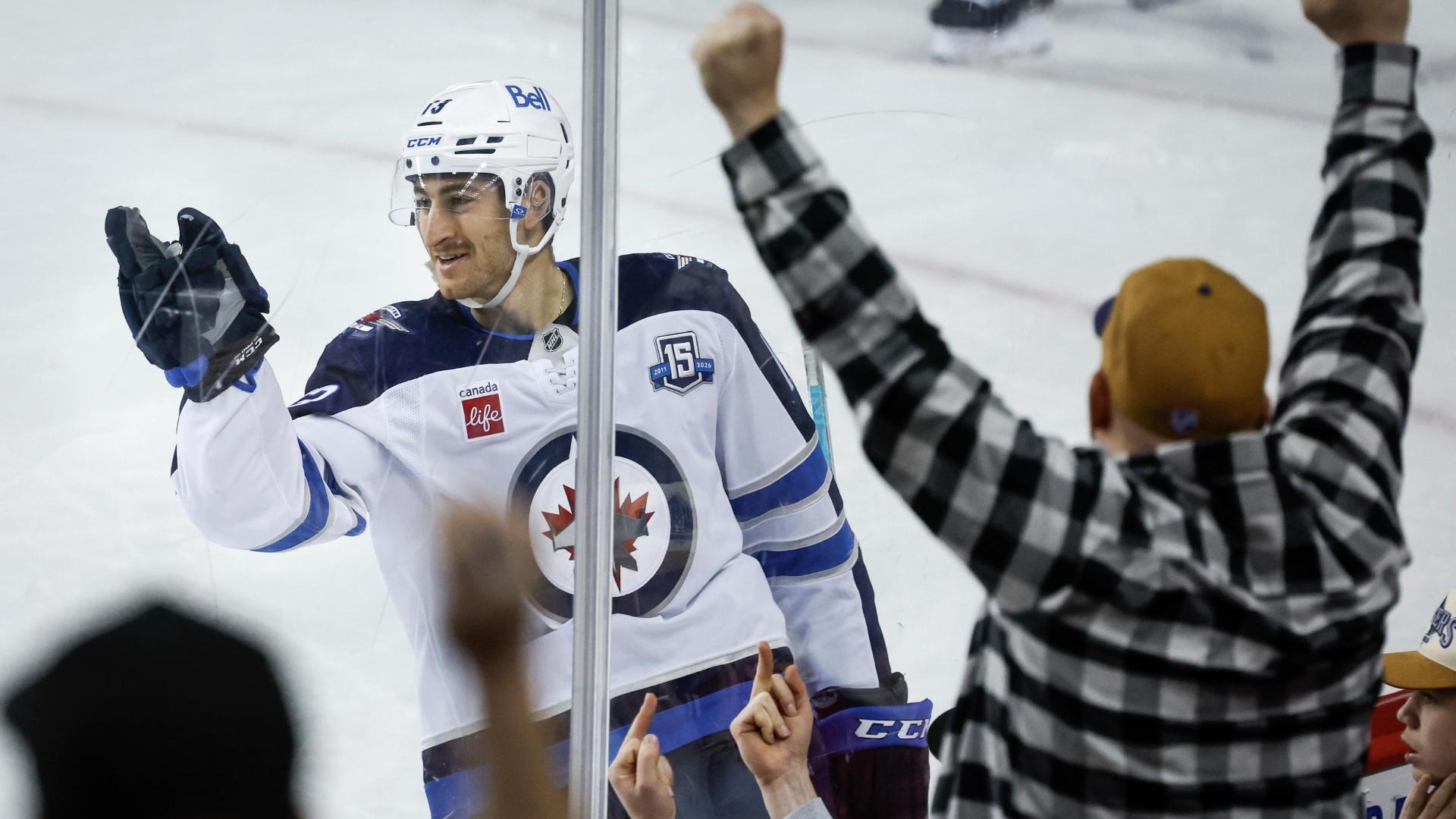 Gabriel Vilardi wins it for the Jets in a shootout