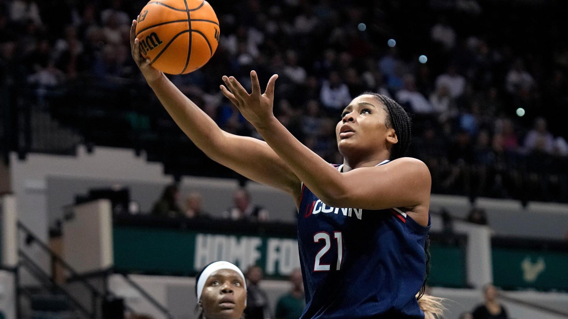 South Florida Bulls vs. UConn Huskies - Game Highlights