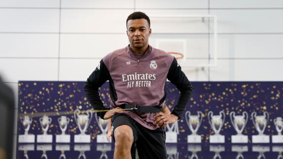 Mbappé hits training ground ahead of Man City decider